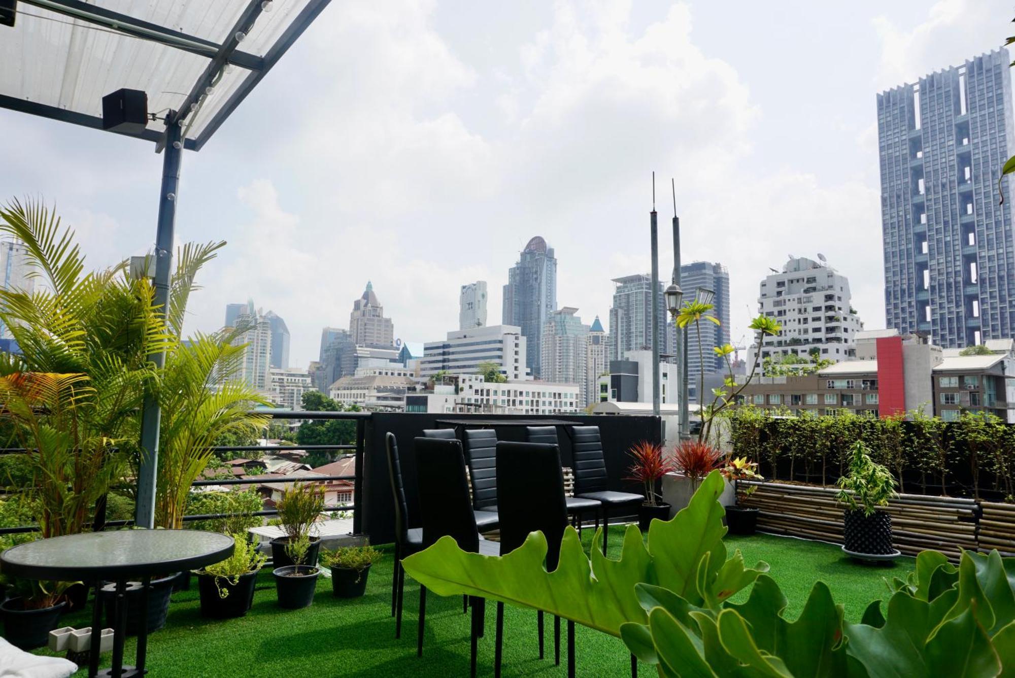 בנגקוק Hip And Funky Apartment Silom Soi 3, With Rooftop View מראה חיצוני תמונה