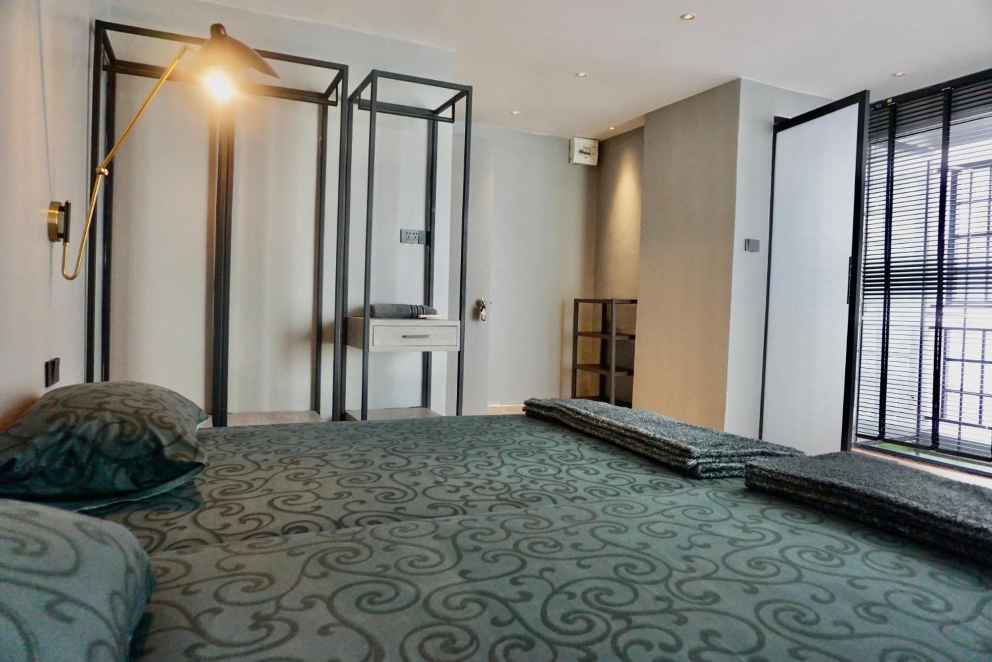 בנגקוק Hip And Funky Apartment Silom Soi 3, With Rooftop View מראה חיצוני תמונה