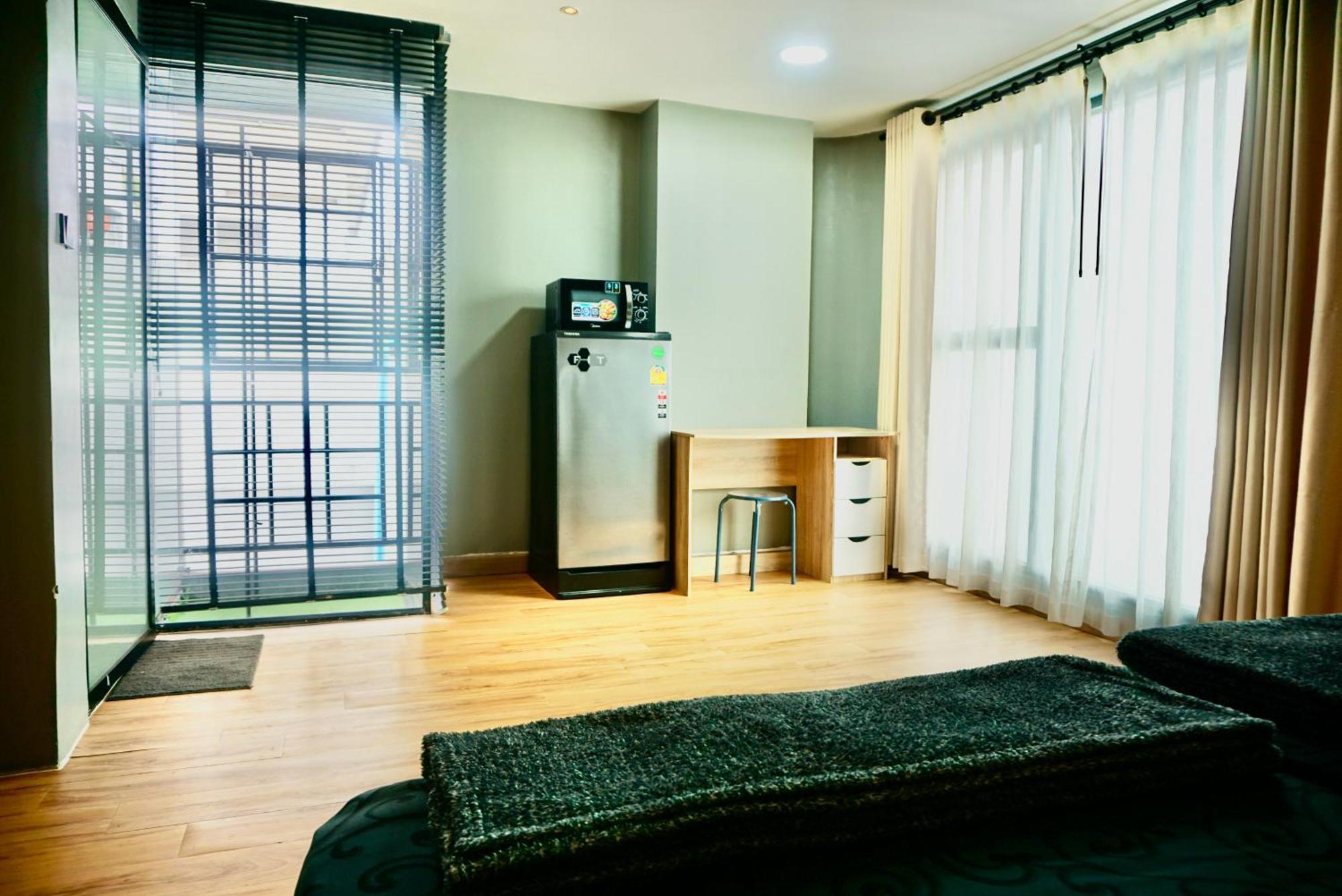 בנגקוק Hip And Funky Apartment Silom Soi 3, With Rooftop View מראה חיצוני תמונה