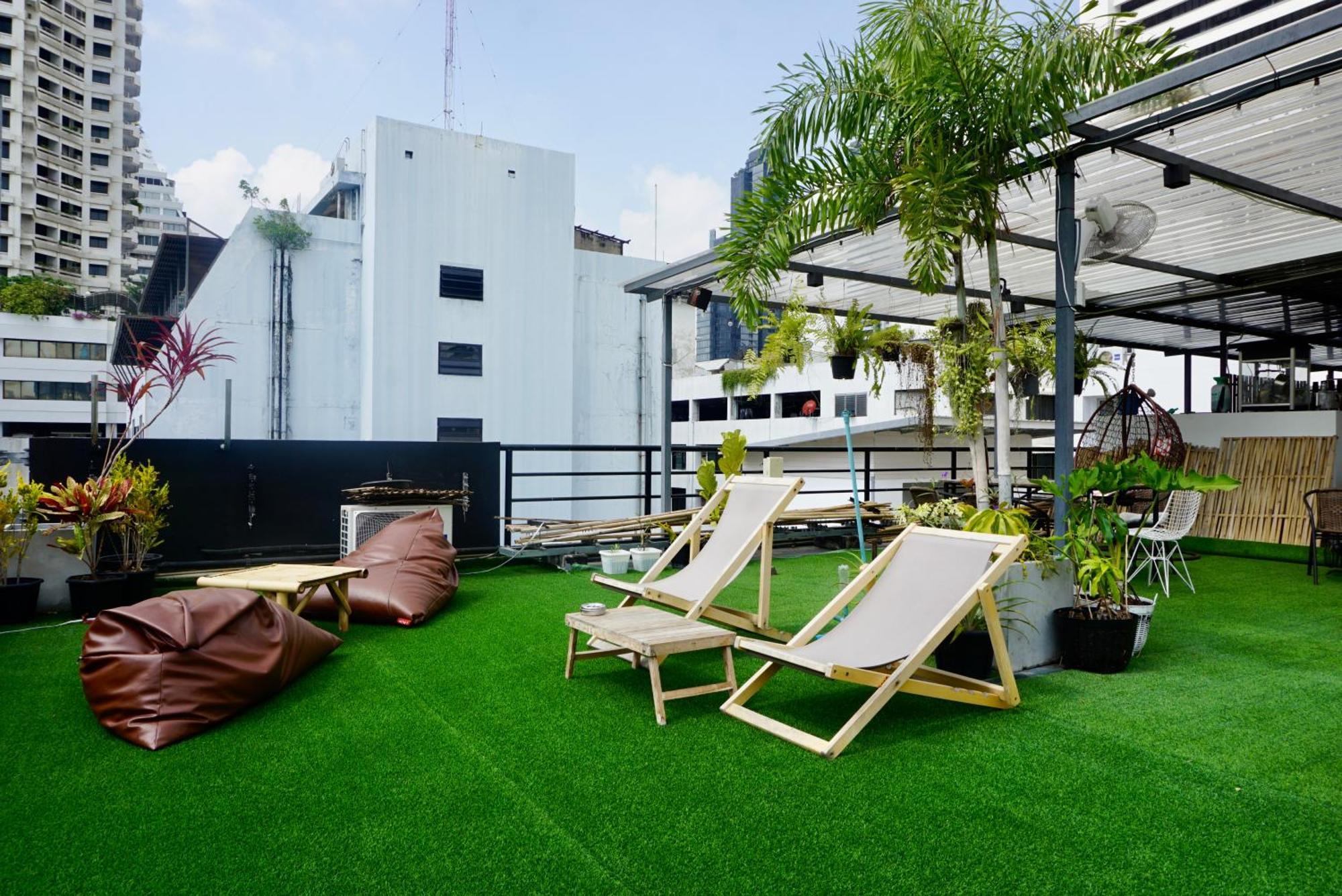 בנגקוק Hip And Funky Apartment Silom Soi 3, With Rooftop View מראה חיצוני תמונה